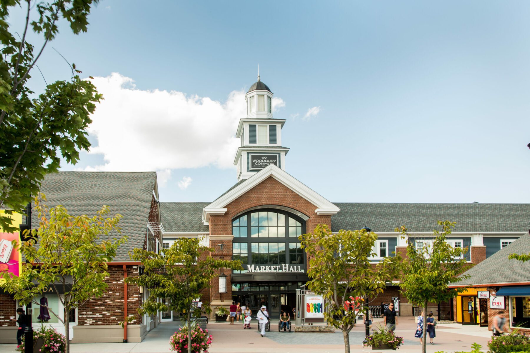 Woodbury Common Premium Outlets Tour 2021 Central Valley, New York